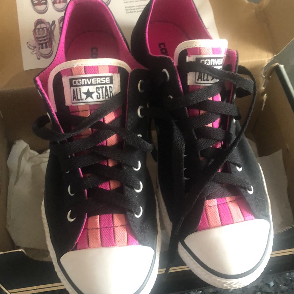 Converse loopholes black multi colored junior shoes